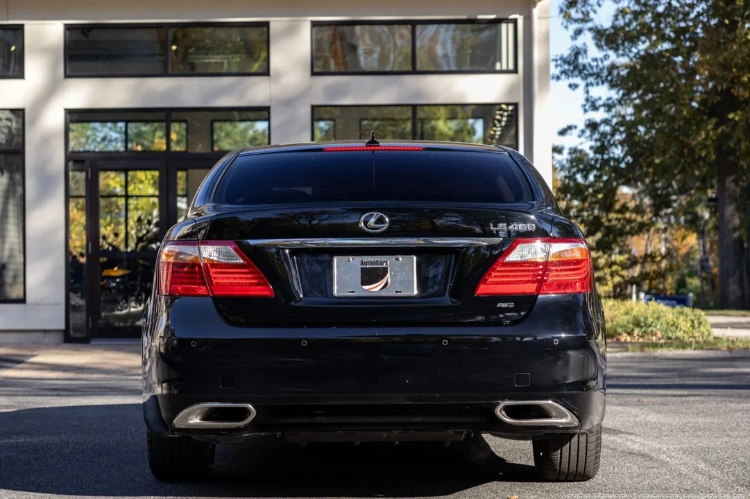 2011 Lexus LS 4th Gen - Image 10 of 21