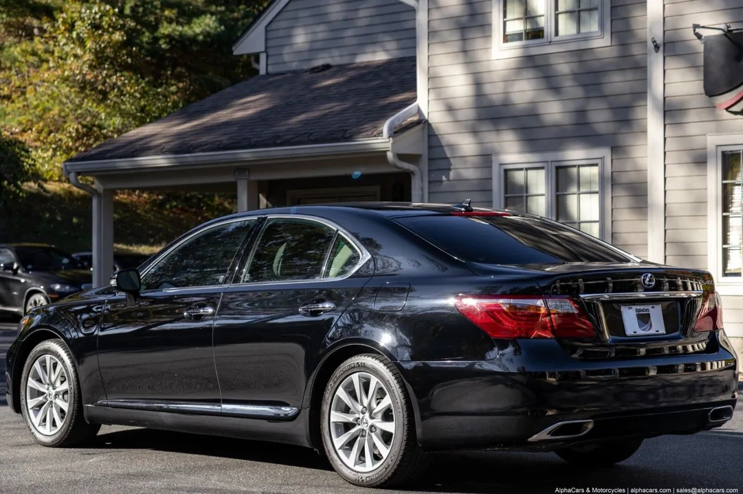 2011 Lexus LS 4th Gen - Image 11 of 21