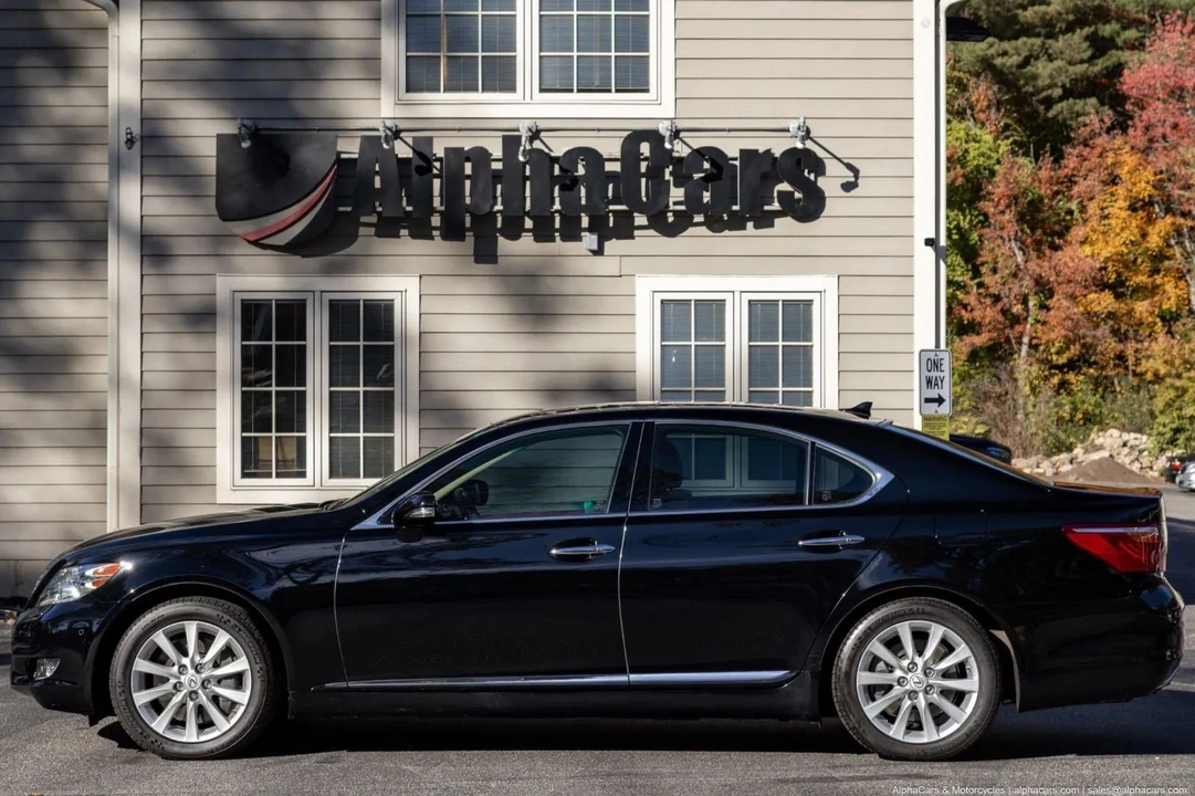 2011 Lexus LS 4th Gen - Image 12 of 21