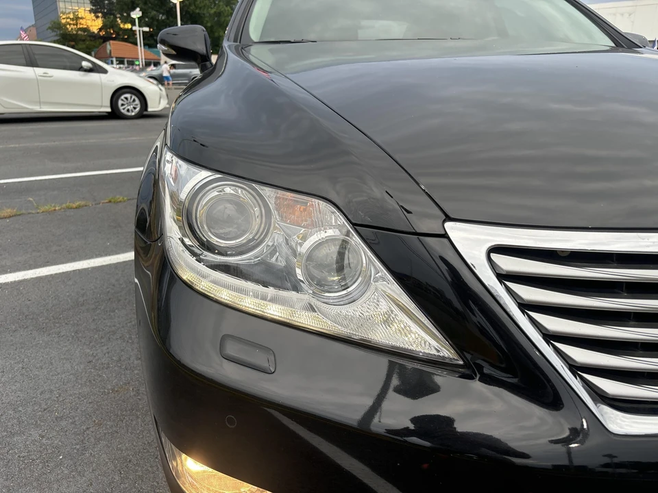 2011 Lexus LS 4th Gen - Image 31 of 31