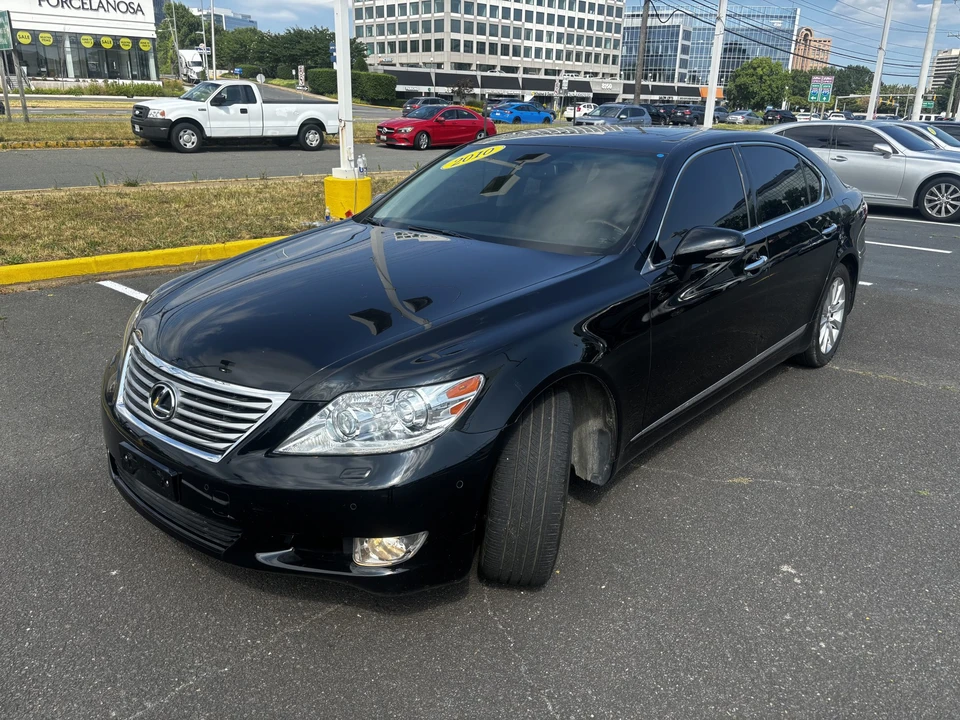 2011 Lexus LS 4th Gen - Image 4 of 31