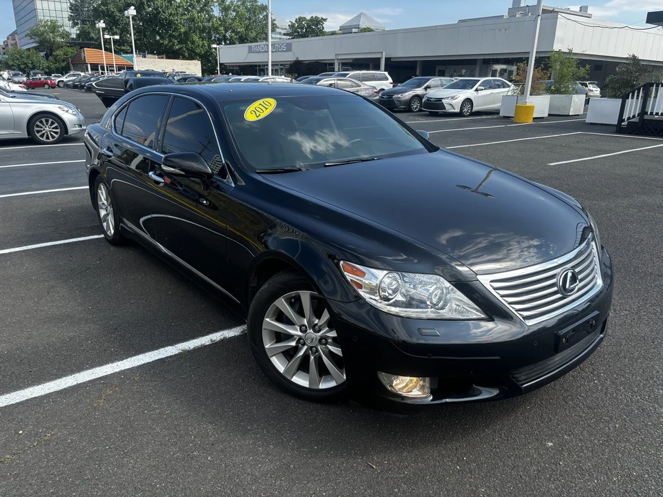 2011 Lexus LS 4th Gen - Image 2 of 31