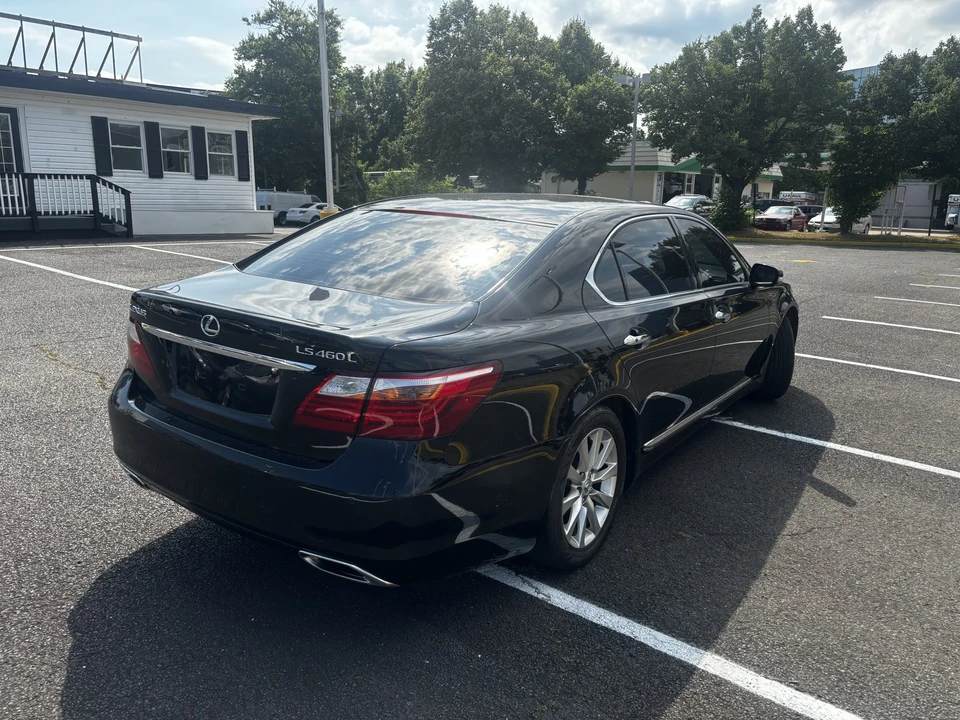2011 Lexus LS 4th Gen - Image 8 of 31