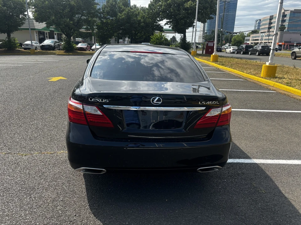 2011 Lexus LS 4th Gen - Image 7 of 31