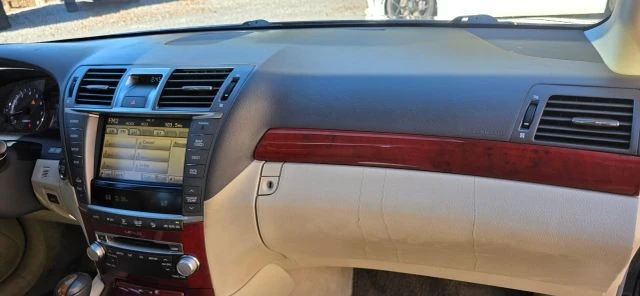 2011 Lexus LS 4th Gen - Image 14 of 21