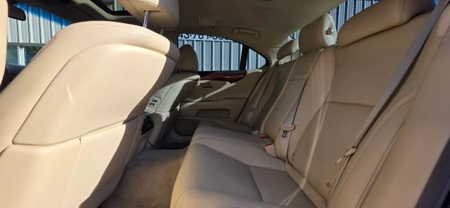 2011 Lexus LS 4th Gen - Image 20 of 21