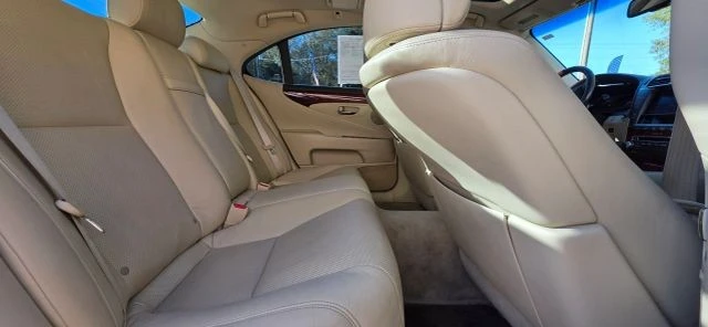 2011 Lexus LS 4th Gen - Image 18 of 21
