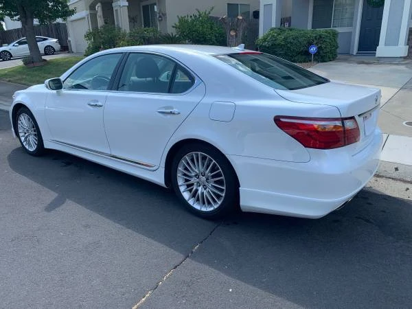 2011 Lexus LS 4th Gen - Image 9 of 23