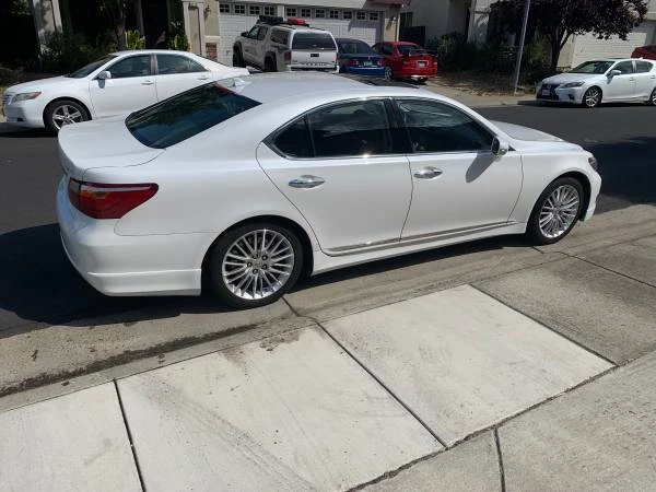 2011 Lexus LS 4th Gen - Image 5 of 23