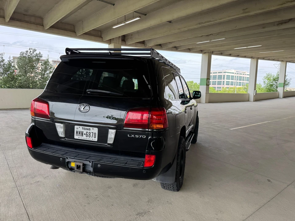 2011 Lexus LX 3rd Gen - Image 22 of 24