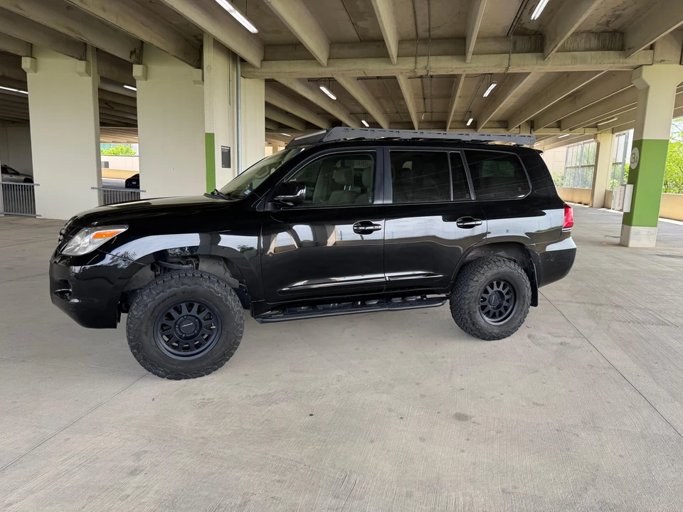 2011 Lexus LX 3rd Gen - Image 14 of 24