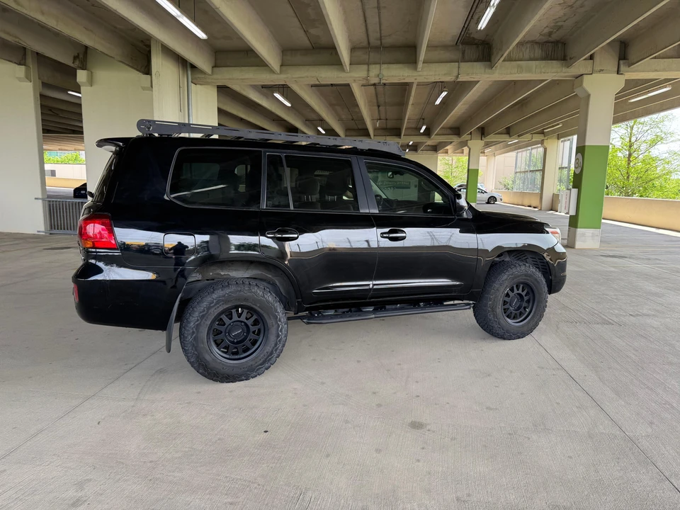 2011 Lexus LX 3rd Gen - Image 24 of 24