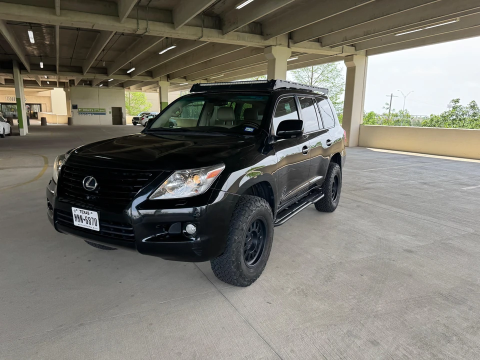 2011 Lexus LX 3rd Gen - Image 11 of 24