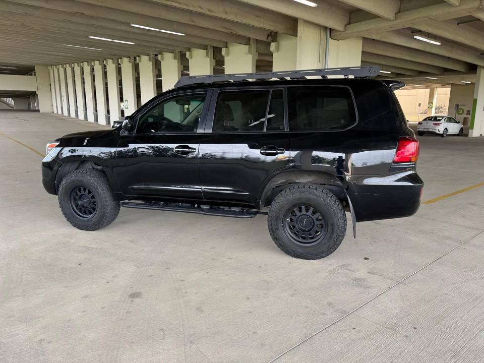 2011 Lexus LX 3rd Gen - Image 17 of 24