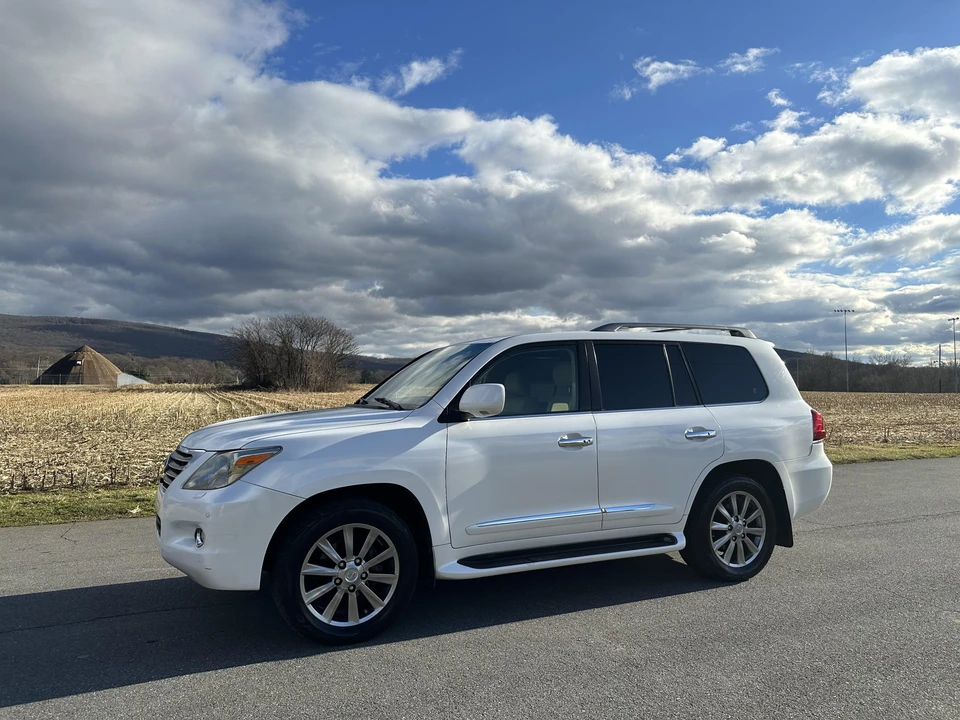 2011 Lexus LX 3rd Gen - Image 14 of 31