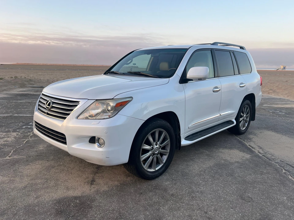 2011 Lexus LX 2nd Gen - Image 11 of 31