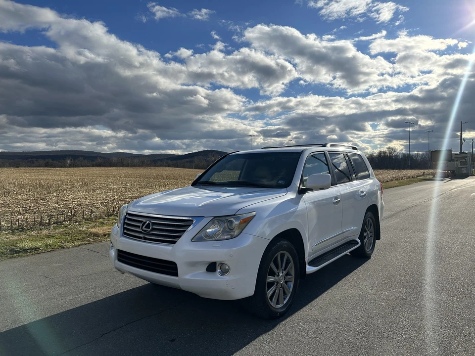 2011 Lexus LX 3rd Gen - Image 10 of 31