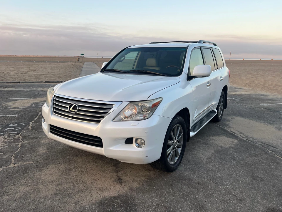 2011 Lexus LX 2nd Gen - Image 9 of 31