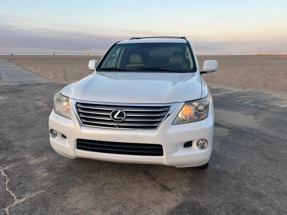 2011 Lexus LX 2nd Gen - Image 7 of 31