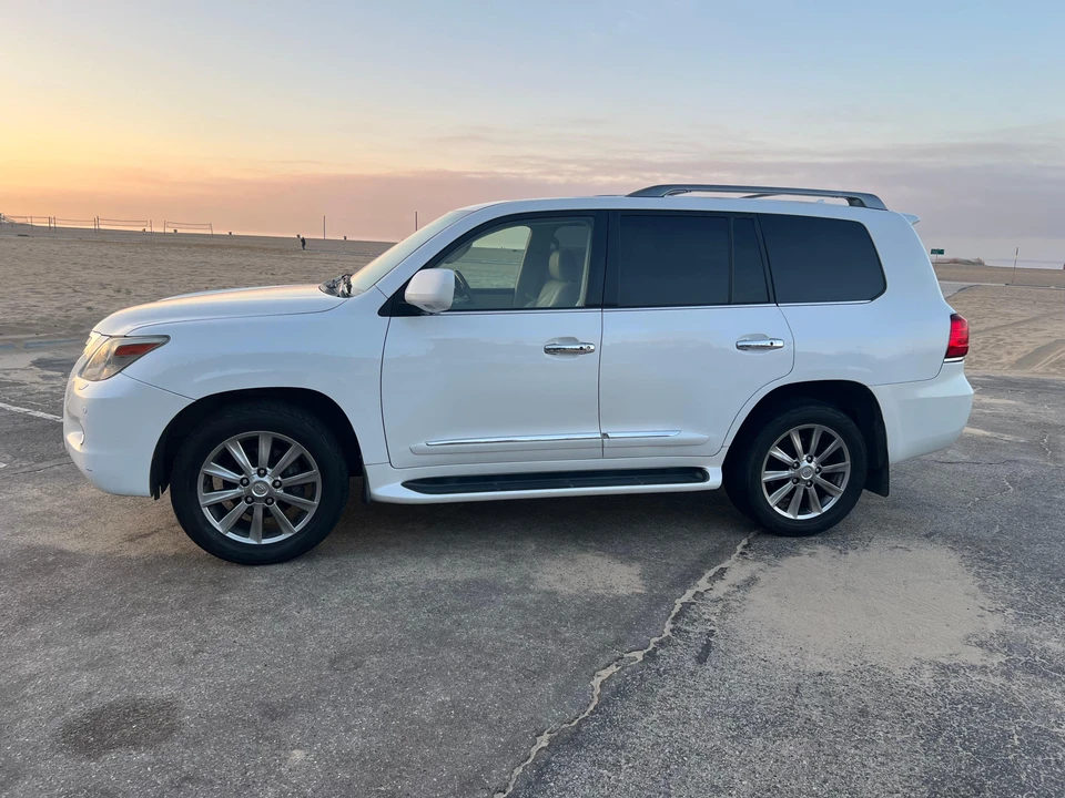 2011 Lexus LX 2nd Gen - Image 13 of 31