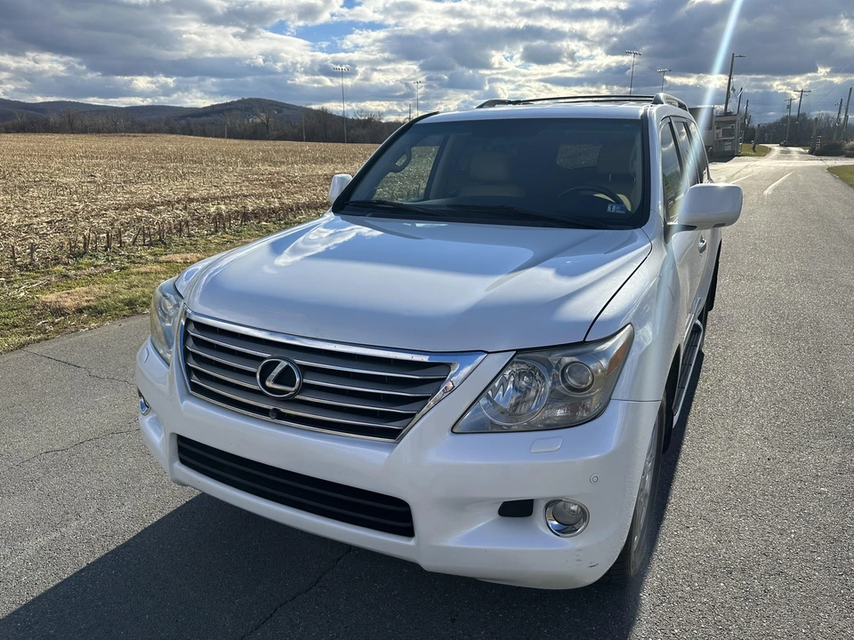 2011 Lexus LX 3rd Gen - Image 7 of 31