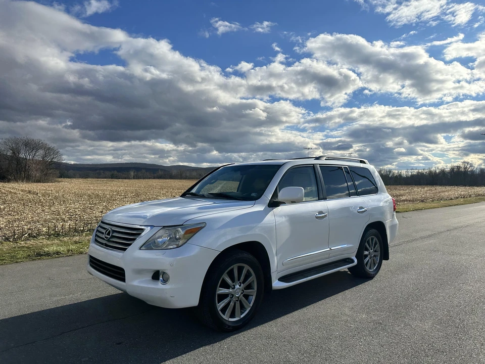 2011 Lexus LX 3rd Gen - Image 12 of 31