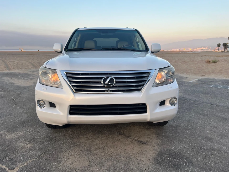 2011 Lexus LX 2nd Gen - Image 6 of 31