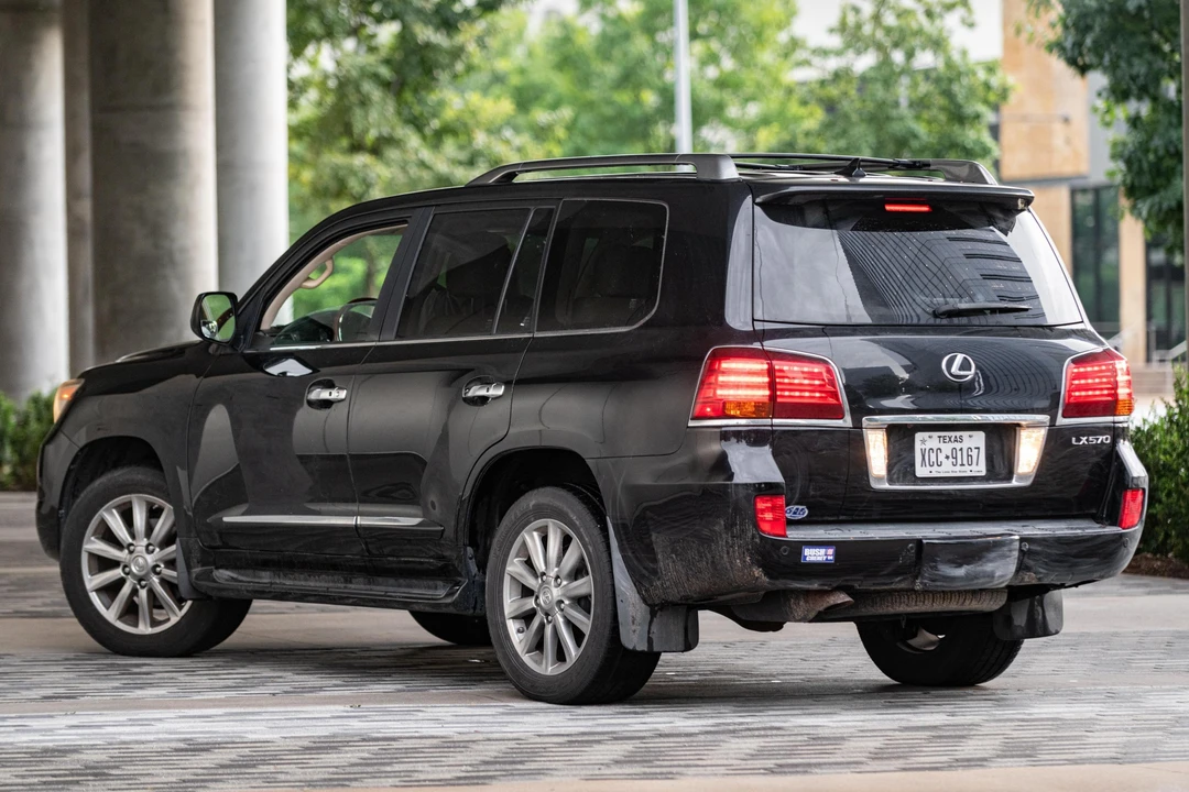2011 Lexus LX 3rd Gen - Image 4 of 31