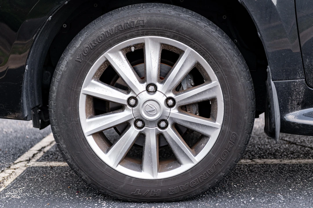 2011 Lexus LX 3rd Gen - Image 22 of 31