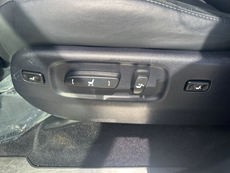 2011 Lexus LX 3rd Gen - Image 10 of 12