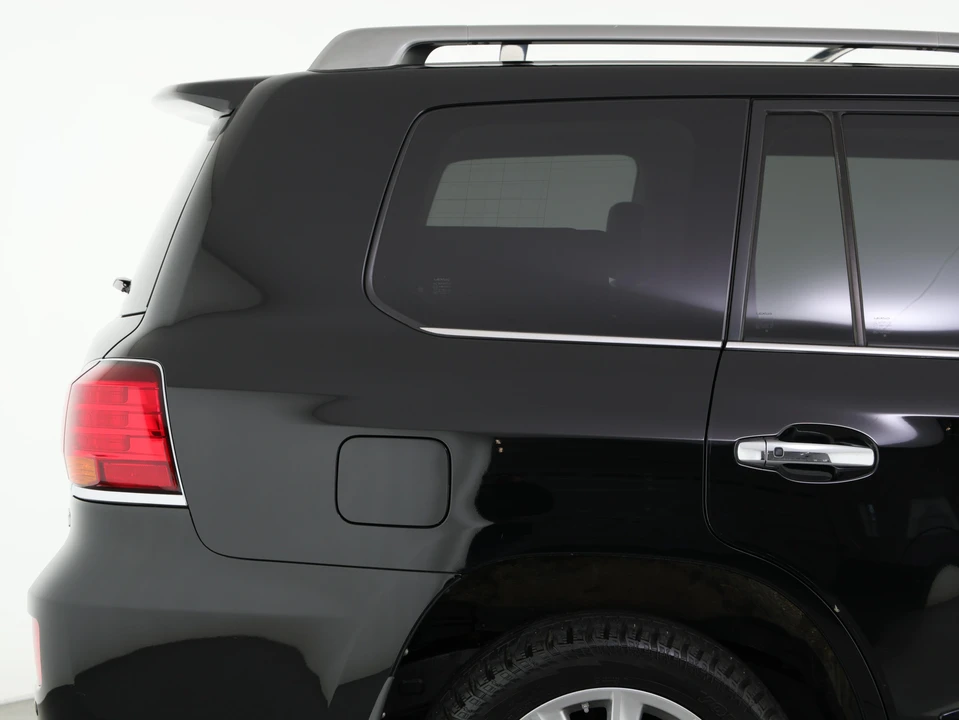 2011 Lexus LX 3rd Gen - Image 29 of 31