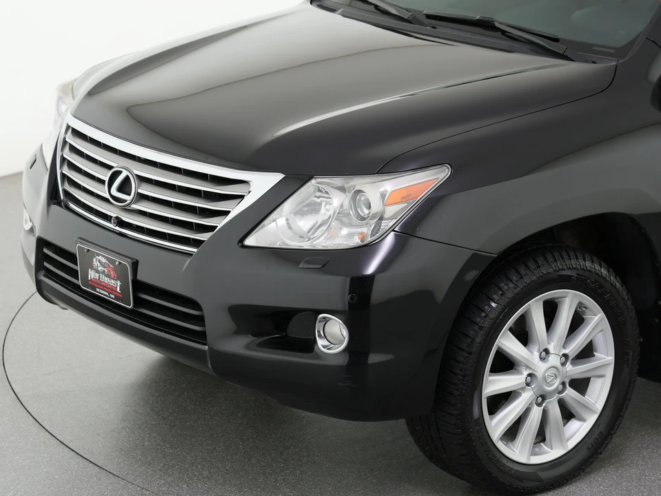 2011 Lexus LX 3rd Gen - Image 20 of 31