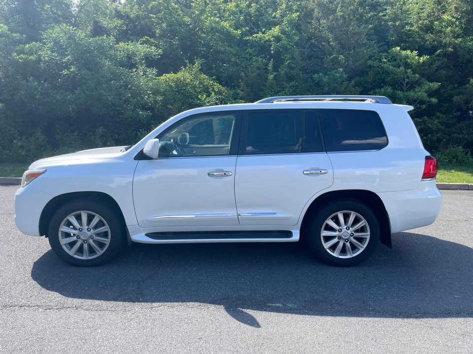 2011 Lexus LX 3rd Gen - Image 9 of 31
