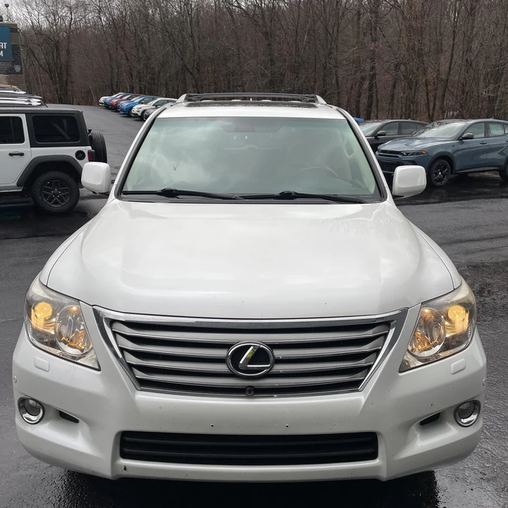 2011 Lexus LX 3rd Gen - Image 28 of 31