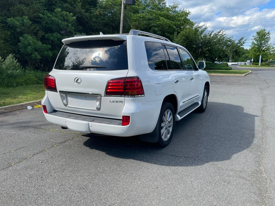 2011 Lexus LX 3rd Gen - Image 12 of 31