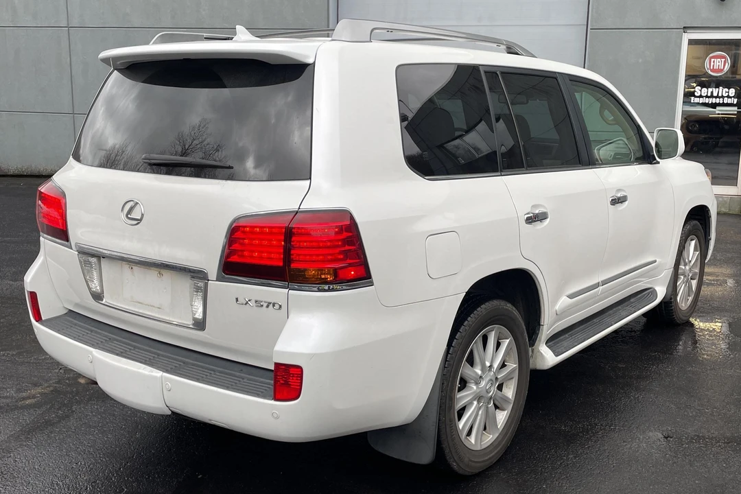 2011 Lexus LX 3rd Gen - Image 4 of 31