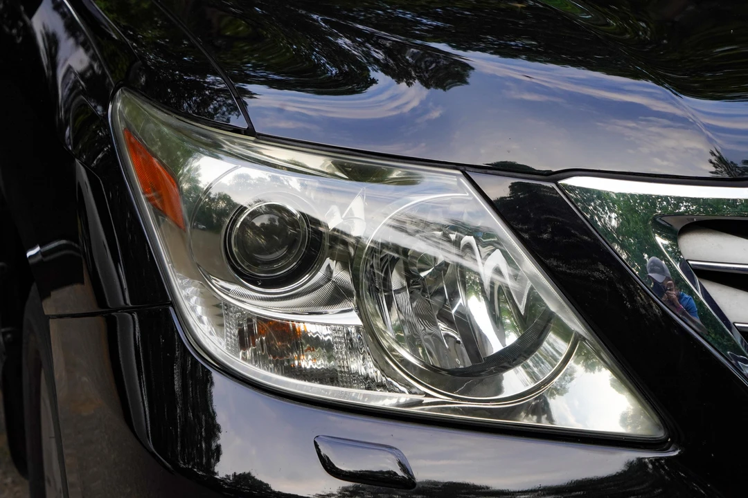 2011 Lexus LX 2nd Gen - Image 19 of 31