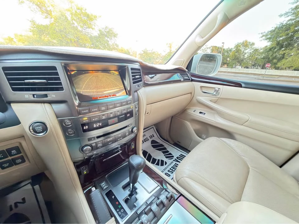 2011 Lexus LX 3rd Gen - Image 16 of 20