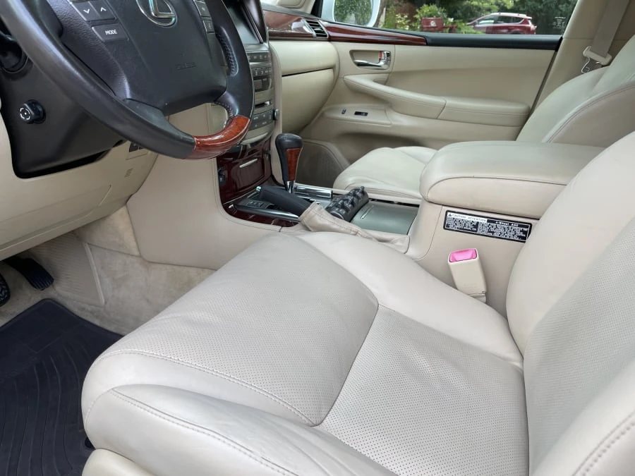 2011 Lexus LX 3rd Gen - Image 5 of 30