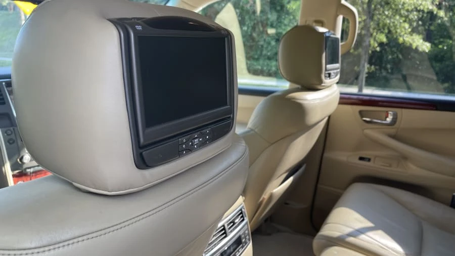 2011 Lexus LX 3rd Gen - Image 12 of 30