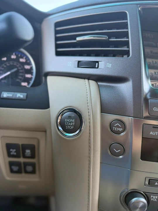 2011 Lexus LX 3rd Gen - Image 19 of 21