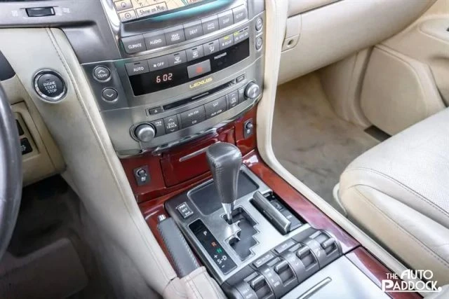 2011 Lexus LX 2nd Gen - Image 20 of 21