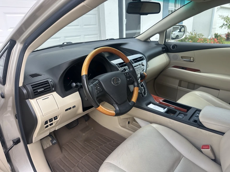 2011 Lexus RX 3rd Gen - Image 12 of 17