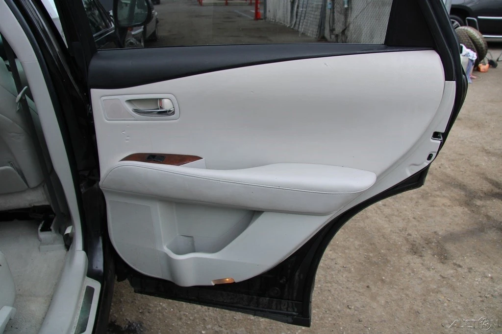 2011 Lexus RX 3rd Gen - Image 21 of 21