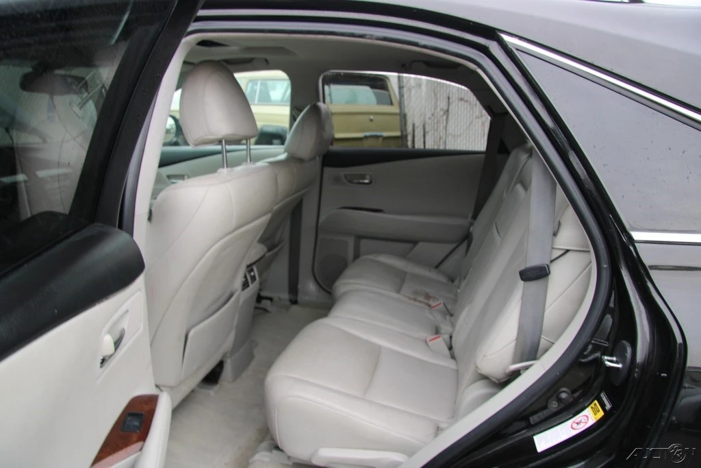 2011 Lexus RX 3rd Gen - Image 19 of 21