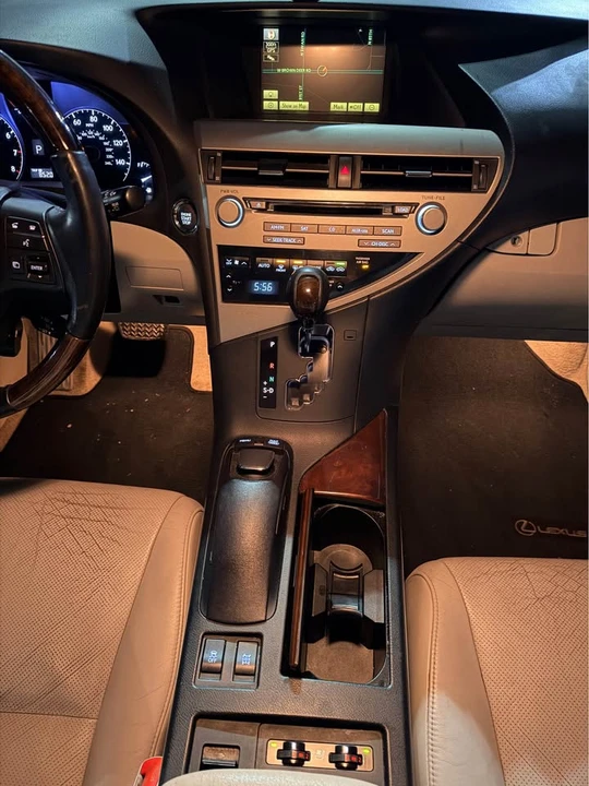 2011 Lexus RX 3rd Gen - Image 10 of 16