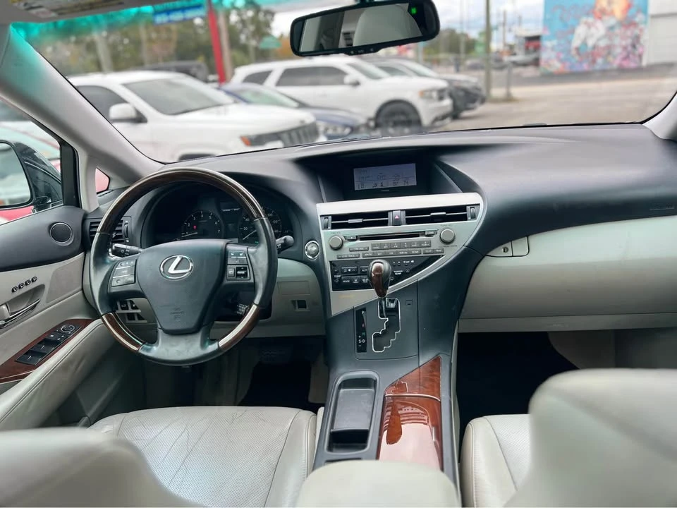 2011 Lexus RX 3rd Gen - Image 10 of 13