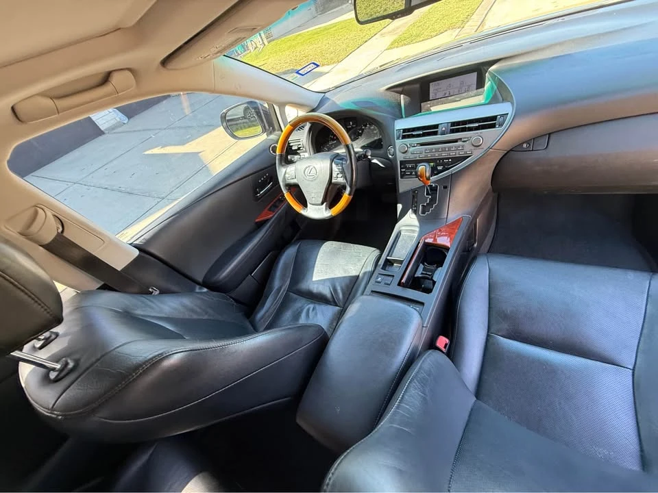 2011 Lexus RX 3rd Gen - Image 19 of 20