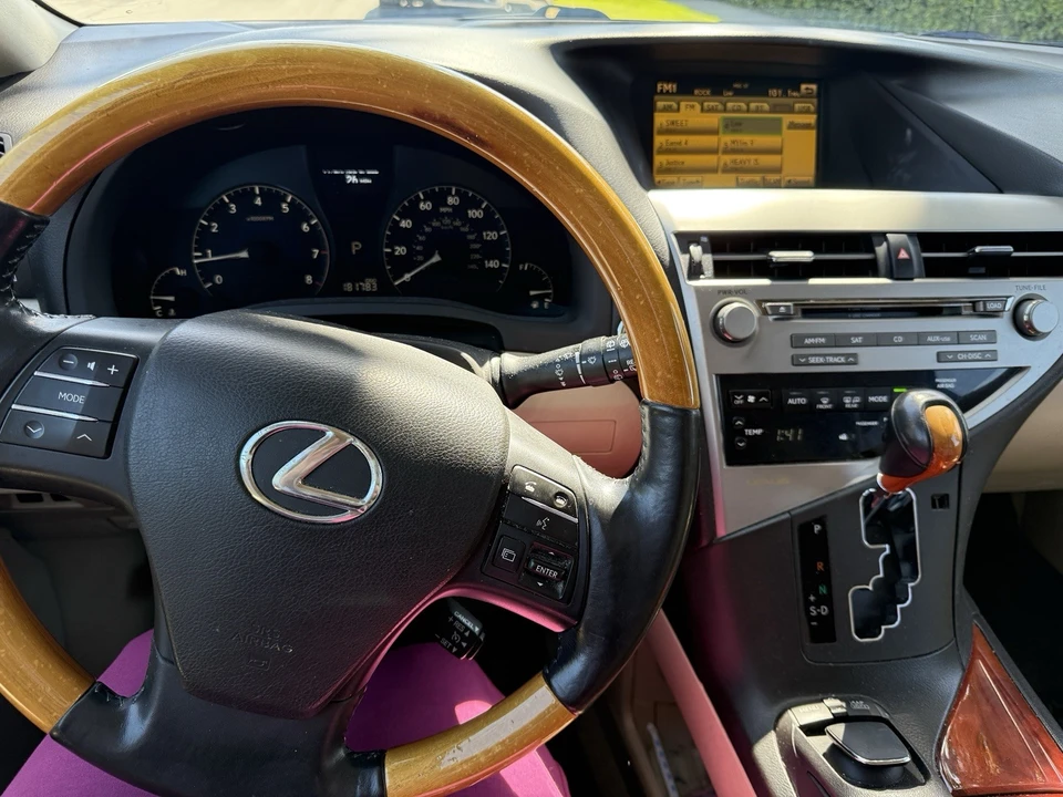 2011 Lexus RX 3rd Gen - Image 9 of 10