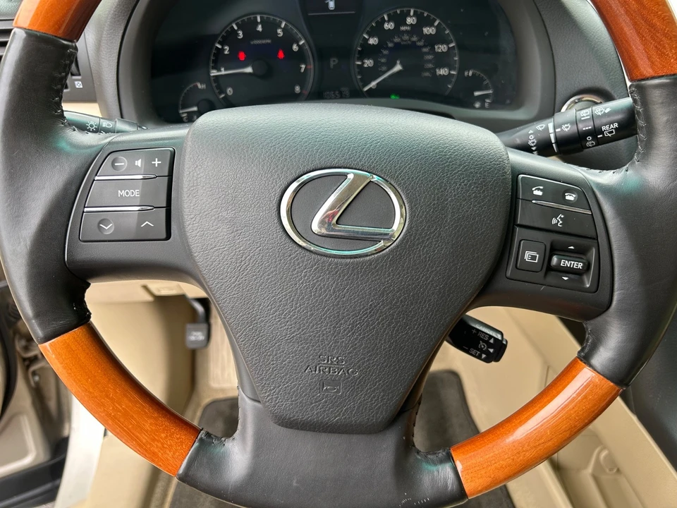 2011 Lexus RX 3rd Gen - Image 17 of 21